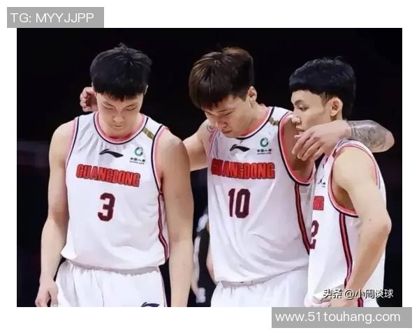 广东队迎来强援加盟28岁中锋与29岁后卫助力杜锋冲击冠军